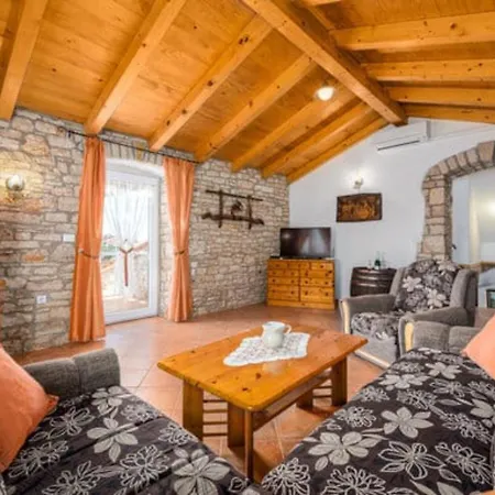 Luna Holiday home Mednjan